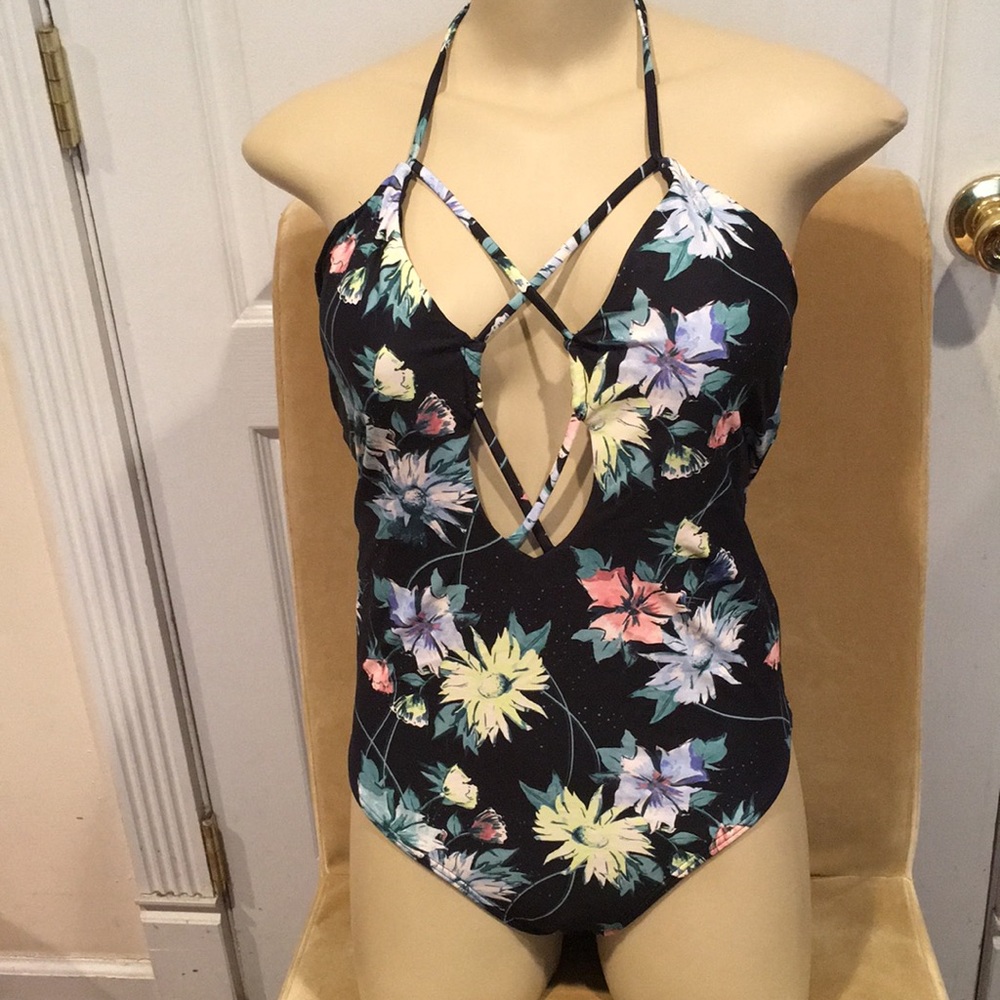 Brand New O’Neill Swimwear